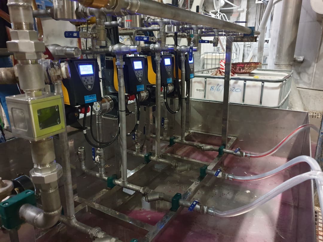 Farvestofdosering til papirindustri